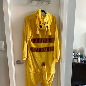 Pikachu onesie, fits SM to Med, Halloween costume